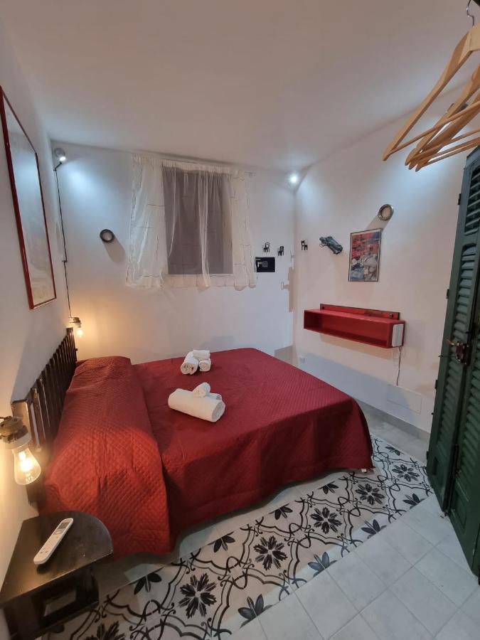 Casa Viotti Le Fuoriserie ปาแลร์โม ภายนอก รูปภาพ