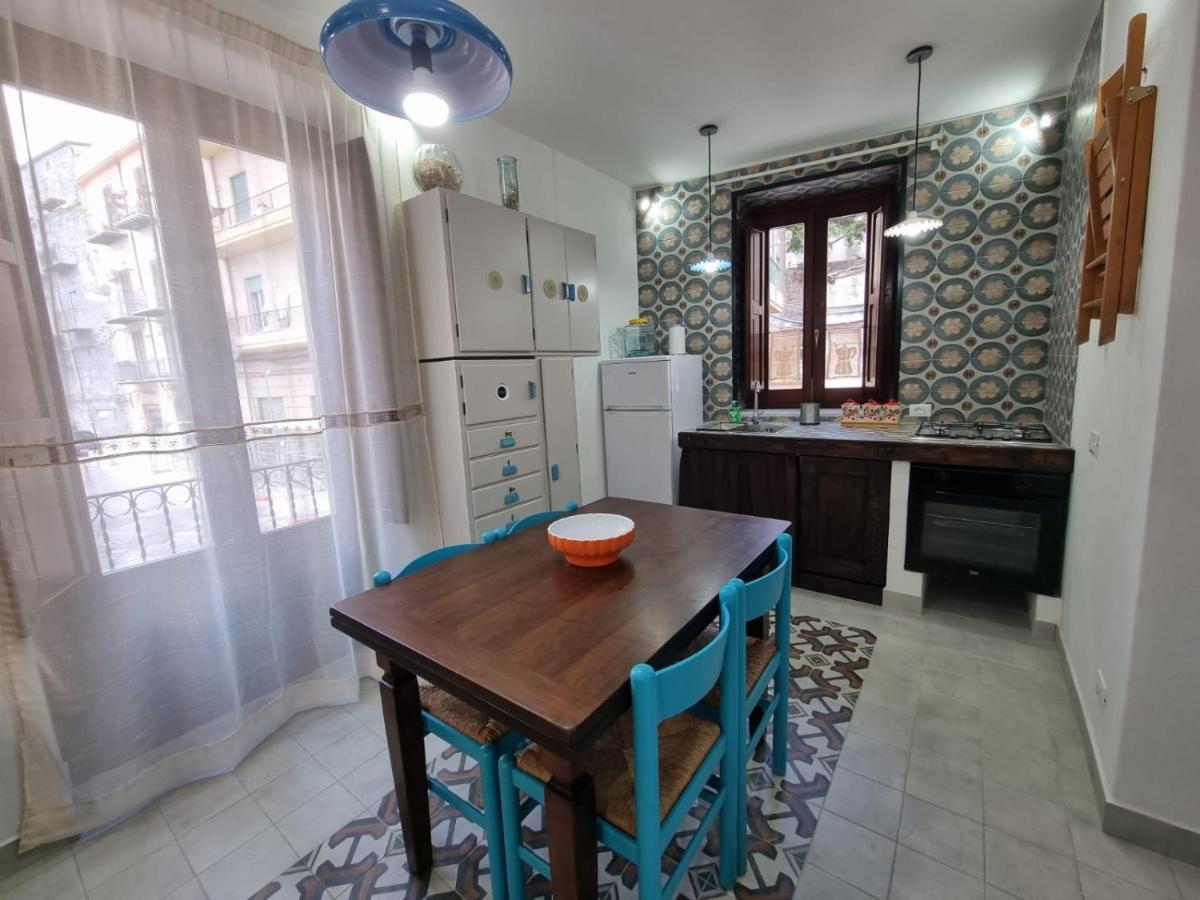 Casa Viotti Le Fuoriserie ปาแลร์โม ภายนอก รูปภาพ